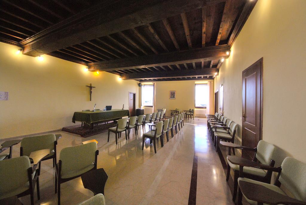 Villa Santa Maria Dell'Arco - Centro Oreb Cazzago San Martino Екстериор снимка