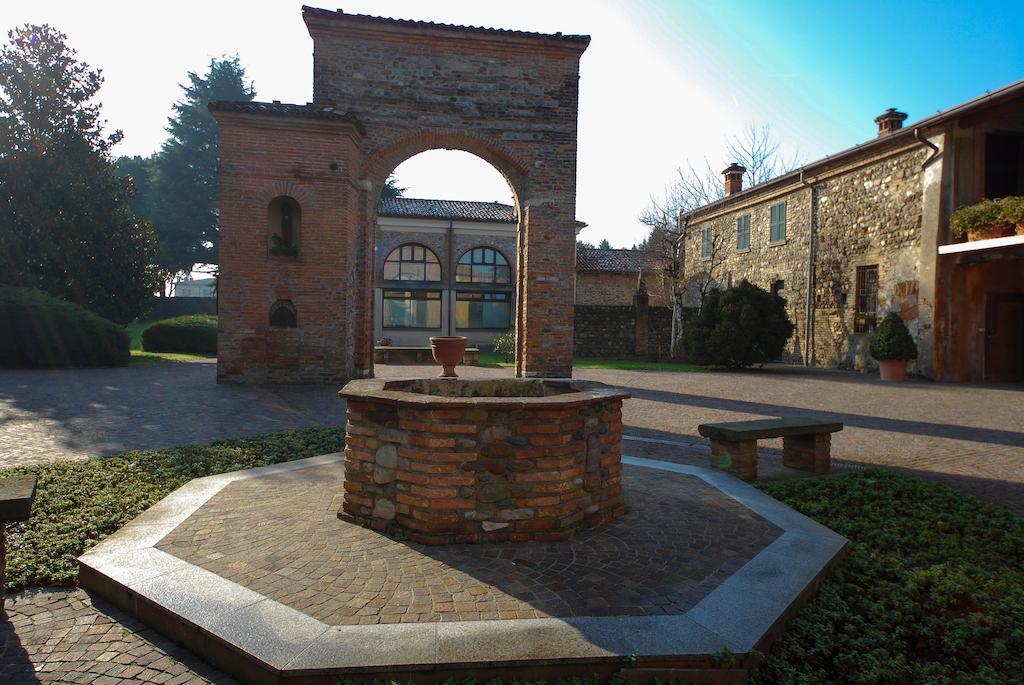 Villa Santa Maria Dell'Arco - Centro Oreb Cazzago San Martino Екстериор снимка