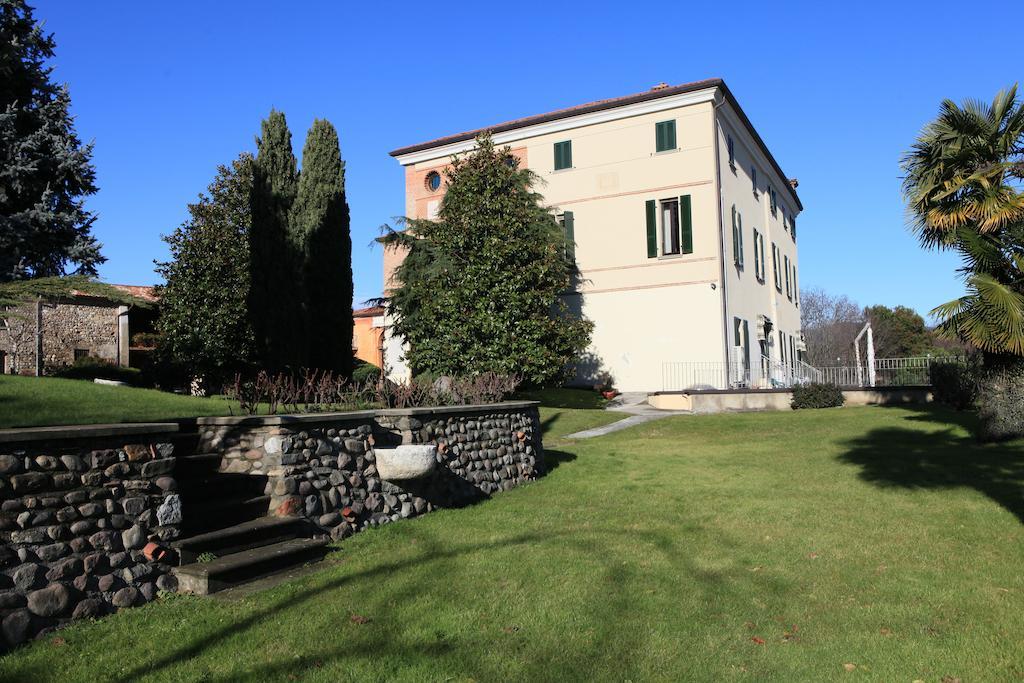 Villa Santa Maria Dell'Arco - Centro Oreb Cazzago San Martino Екстериор снимка