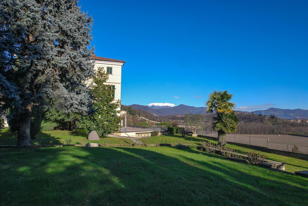 Villa Santa Maria Dell'Arco - Centro Oreb Cazzago San Martino Екстериор снимка