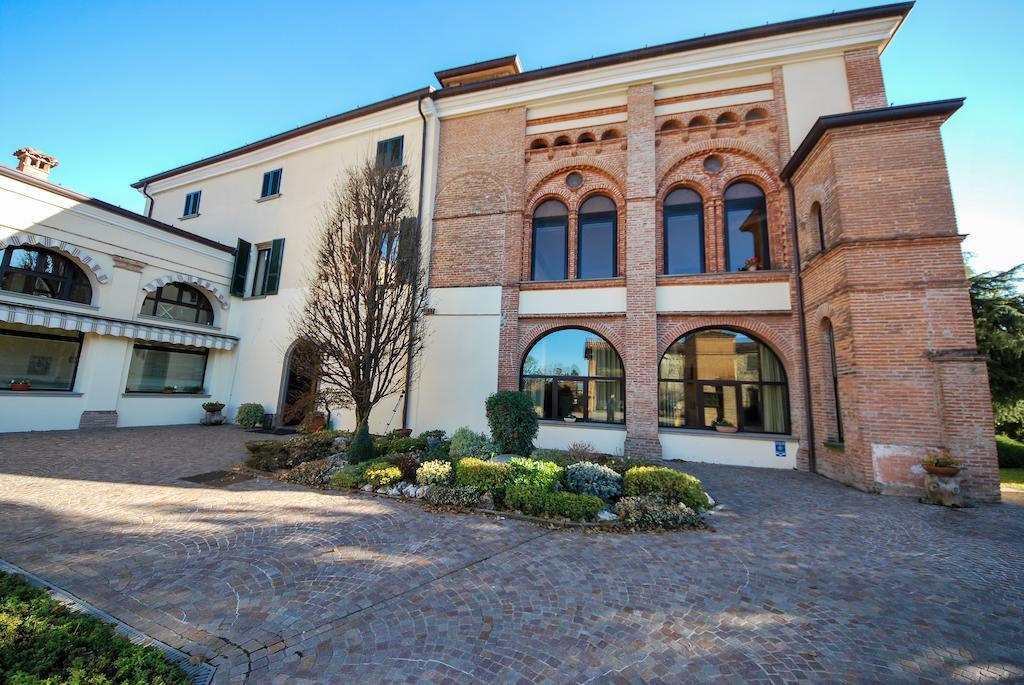 Villa Santa Maria Dell'Arco - Centro Oreb Cazzago San Martino Екстериор снимка