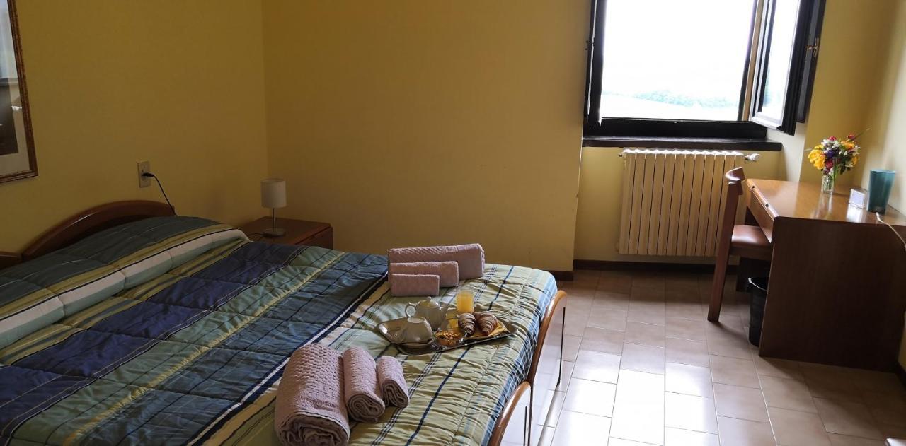 Villa Santa Maria Dell'Arco - Centro Oreb Cazzago San Martino Екстериор снимка